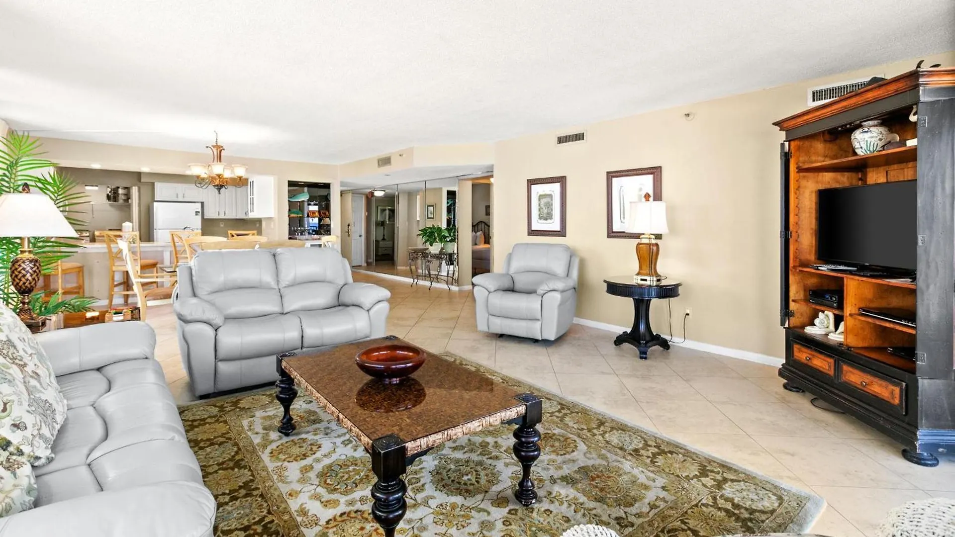 Emerald Towers 0306 Destin